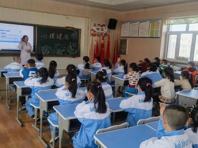 海拉爾區衛生健康委深入推進新時代文明實踐志愿服務，擦亮健康咨詢服務品牌